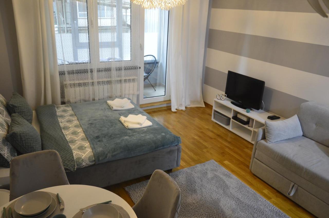 Teodora Lux Apartman Free Privat Parking Apartment Novi Sad Exterior photo